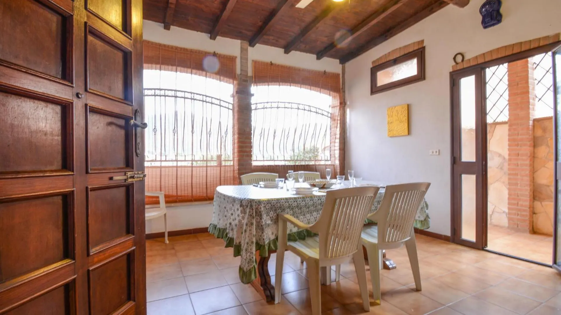 2 Bedroom Stunning Apartment In Solanas Olaszország
